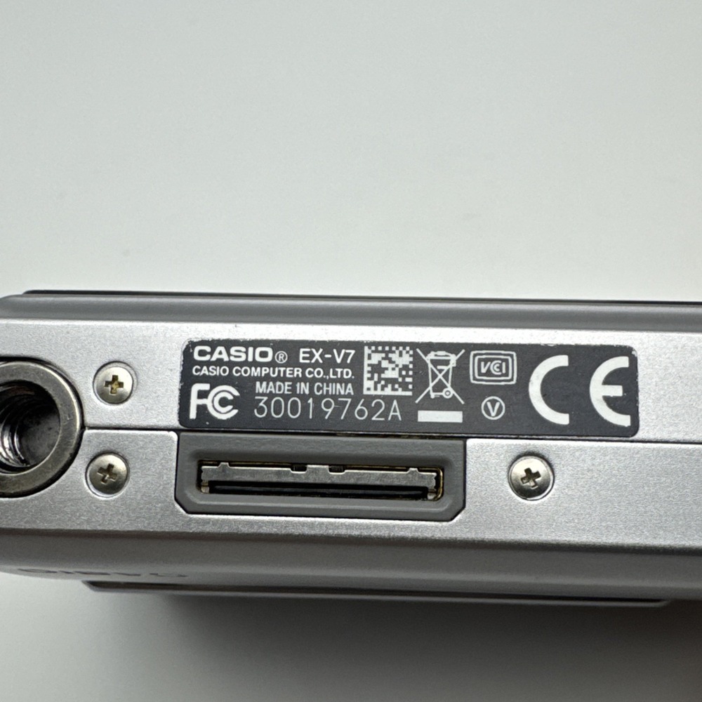 Casio Exilim EX-V7 7.2 MP Point & Shoot Digital Camera - Stabilizer Error Code - Picture 5 of 8